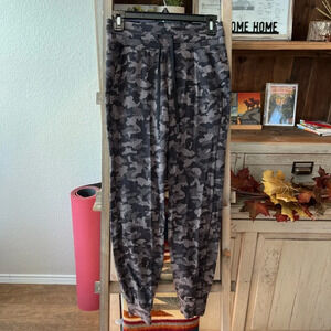 Lululemon women’s Ready to Rulu jogger *jacquard size 4